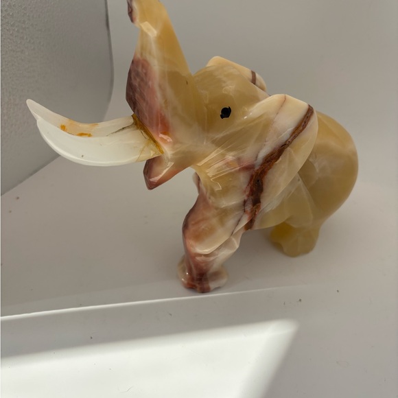 Artisan Marble Elephant Sculpture - Tan and Cream - Picture 3 of 8